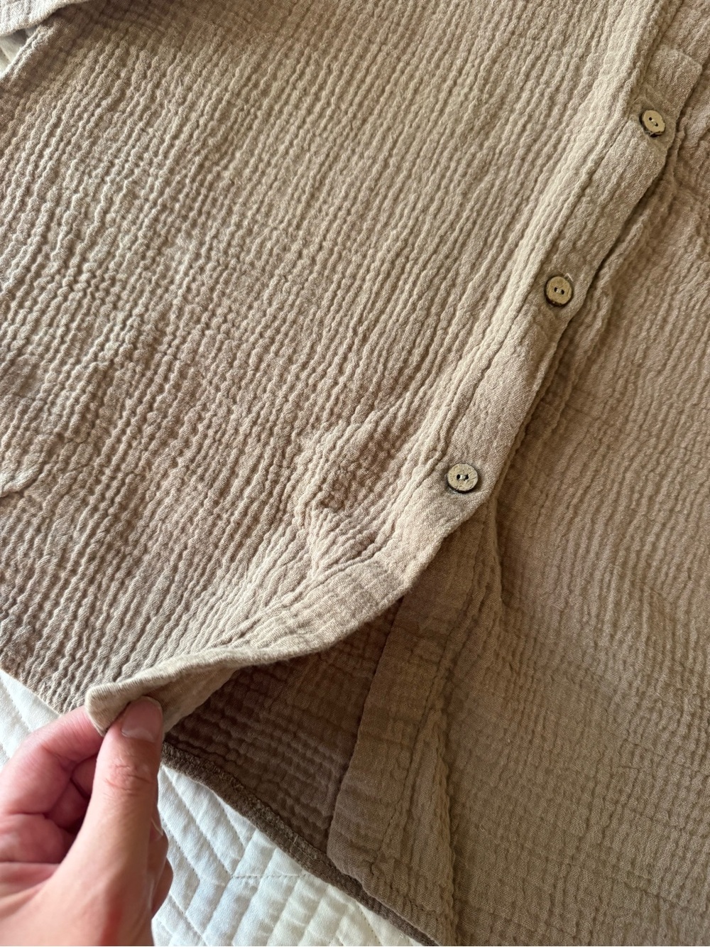 100% cotton Muslin Shirt in Taupe - Picture 5 of 6